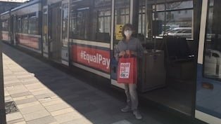 EPD_muc's tweet photo. Für den Spätdienst: die #EPDTram #München fährt wieder auf Linie 36  ..... aber leider wieder nur auf der östlichen Teilstrecke, – die Baustellen haben es uns heuer nicht leichtgemacht!! 
Gestern waren Eva und Christa auf Tramjagd 😀 #EqualPay https://t.co/EwmHdtAGF3