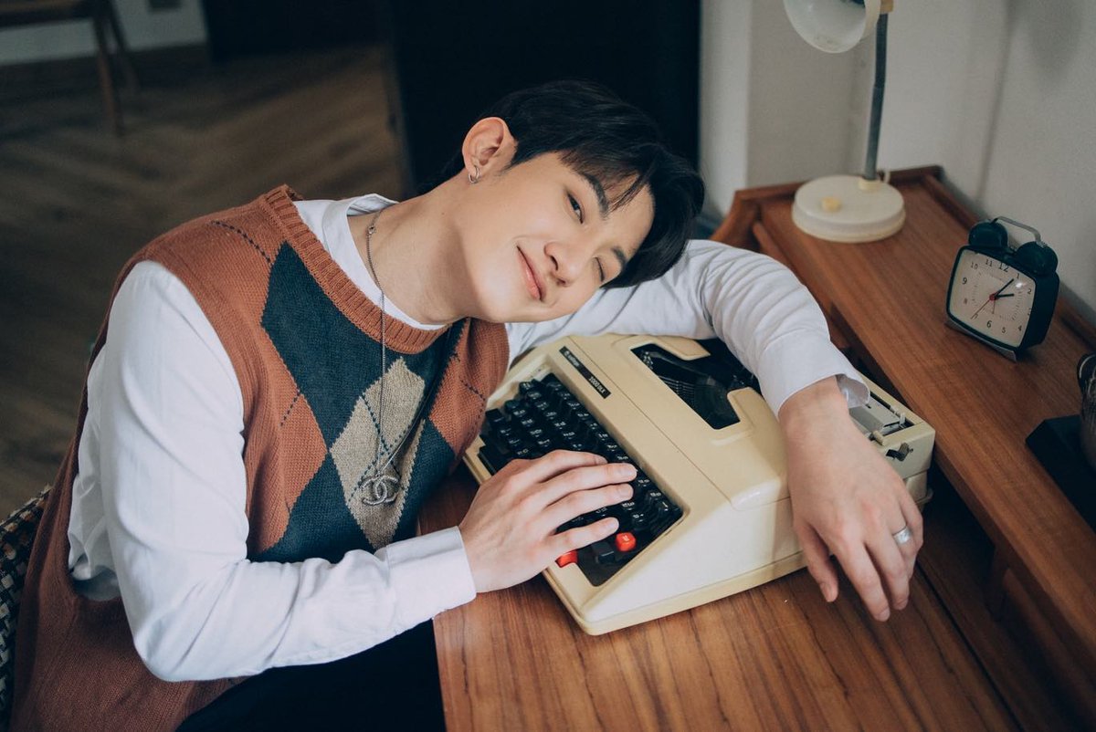 toptaperu_fc's tweet photo. 🐨| Actualización de IG de Toptap ❤ 

"Pensando en ti 😗

@/peach_zd"

#toptap_jirakit 
#โอลลี่ไทป์ https://t.co/d4VXXfQC1D