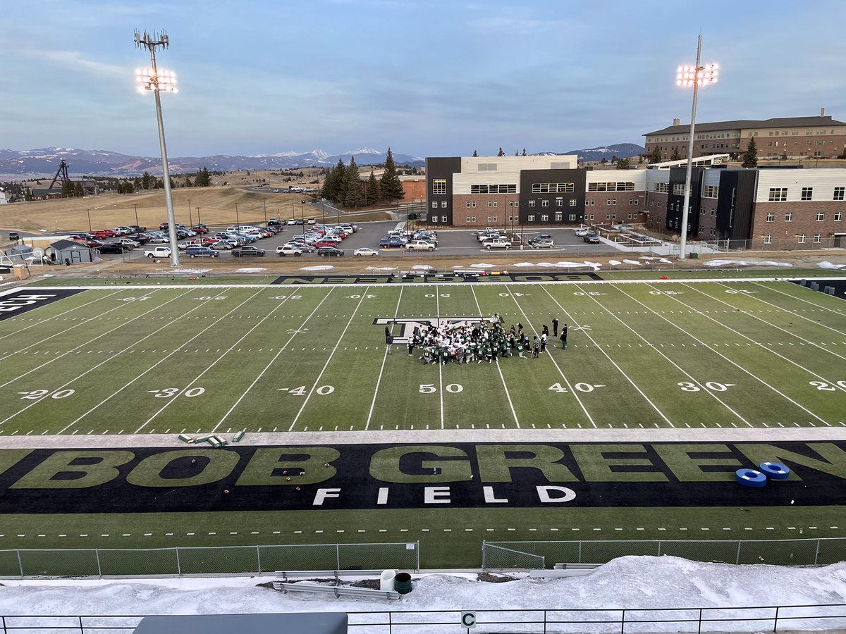 CoachKyleSamson's tweet photo. Great Day to be a Digger!!!
#Family
#CountOnMe
#RollDiggs https://t.co/lwEbO6ufGq