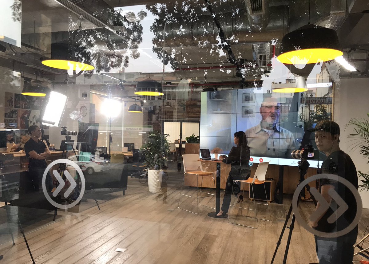 HaRiver's tweet photo. Had a great time producing two Talkshows promoting #RespBiz with Founders of the only 2 B-Corps in Vietnam, #Saitex &amp; #LesVergersDuMekong. Wish all biz leaders have their purpose-driven mindsets to do good for the people &amp; planet, then prosperity will come naturally🍀#RespBizVN21 https://t.co/7Wo2chJe1p