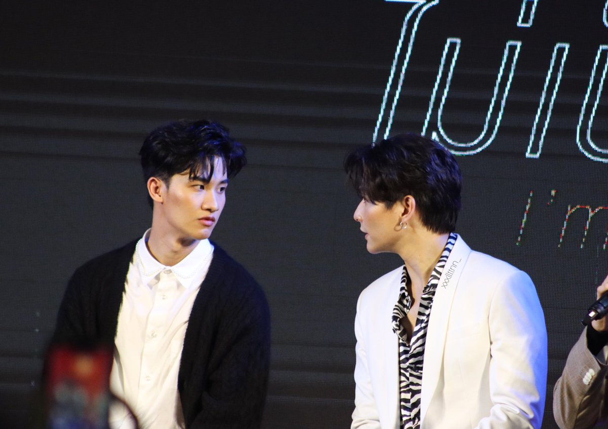 chaonaaa's tweet photo. They look so great today... I'm so happy, can't wait for their MV's! Have a good night Chaonaa, sweet dreams❤💙
cr photo : xxxllttnn__, kankamon_w
#chaonaa #ลีเต #เตลี #leetay #taylee #ชาวนาของลีเต #ชาวนาของเตลี #lee_thanat #tawan_v #BOYSDONTCRYPROJECT https://t.co/EgEsaAVTQ6