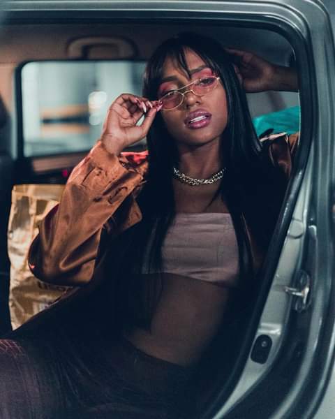 Dani22Mart's tweet photo. De 🇨🇴 pal mundo @kellyrealesc 
 #PeticionesMIAW2021 https://t.co/lT4XxeqWWG