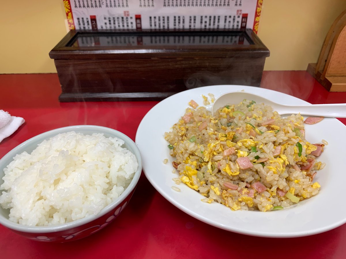userID28's tweet photo. 台湾独立拠点で晩餐 https://t.co/DOAszTzcy4