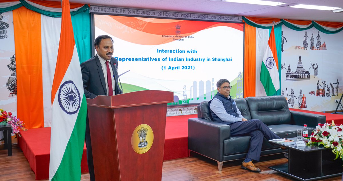 IndiaInShanghai's tweet photo. Amb @VikramMisri @EOIBeijing interacted with Indian industry representatives based in Shanghai. Business leaders representing various sectors including #IT, #Pharma, #textiles, #engineering, Manufacturing, #foodprocessing, #banking etc participated in discussions. @MEAIndia https://t.co/CSVb549rhn