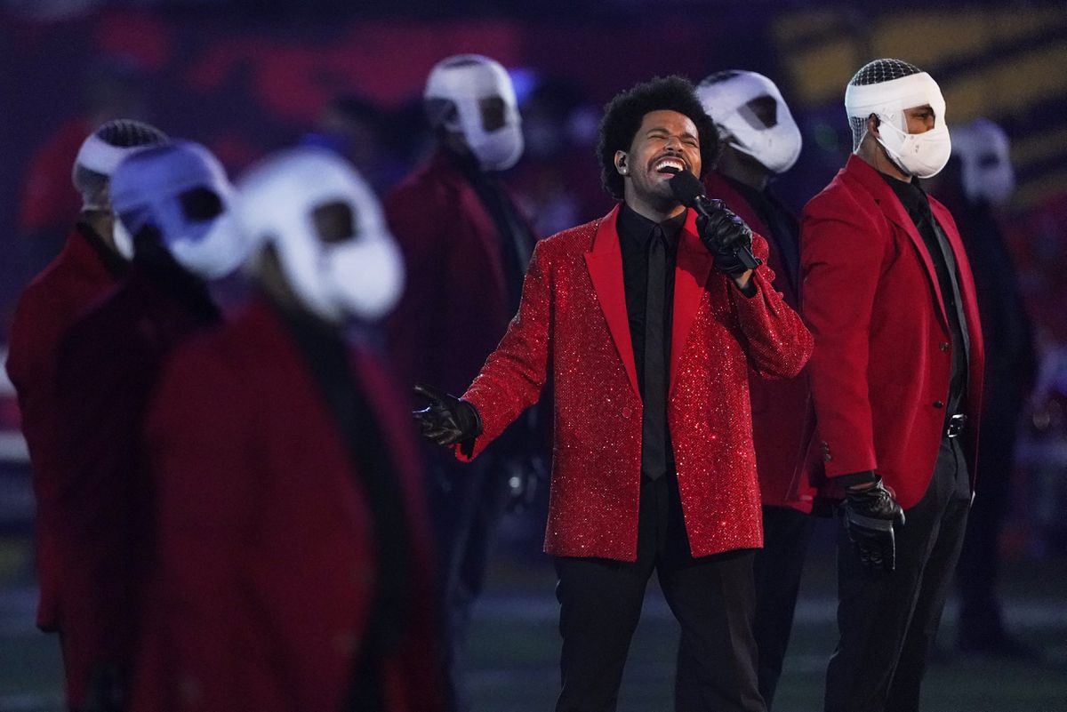 flamingoinco's tweet photo. Which super bowl performance do you prefer?🦩👀 https://t.co/Y3UVr9Wn2y