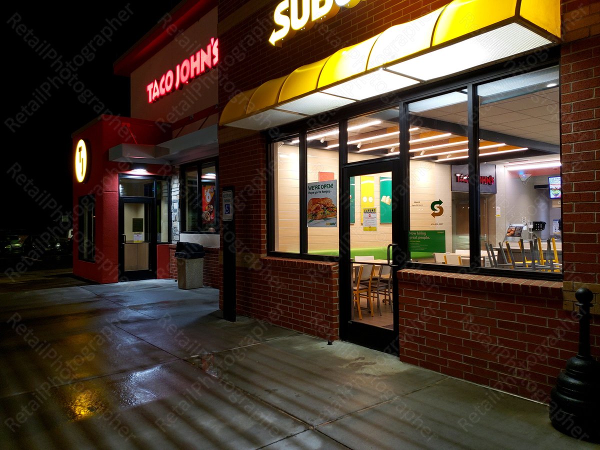 retailphotos's tweet photo. Here is something that I haven't shown: A #Loves #TravelStop at #Night! This one also has space for #Subway and #TacoJohns!
#Lovestravelstop #tjs #gas #open #nighttime #berthoud #colorado #photography #stockphotos #stockphotography #retailphotographer #theretailphotographer https://t.co/u2j5MPYEWv