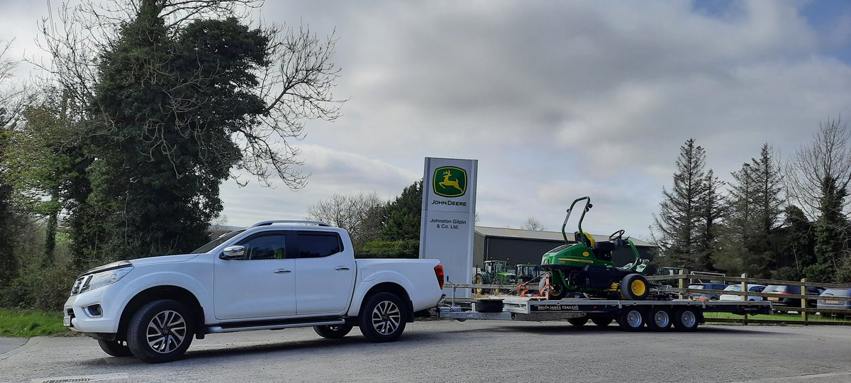 RickyNei11's tweet image. Final machine of the week, loaded and ready for delivery to a local golf club who've bought the awesome new @JohnDeere 2750 E-Cut greens triplex mower. Many thanks for your business from all @JohnstonGilpin . @greenkeepingire @PitchcareIRE  #professional #strengthreliability