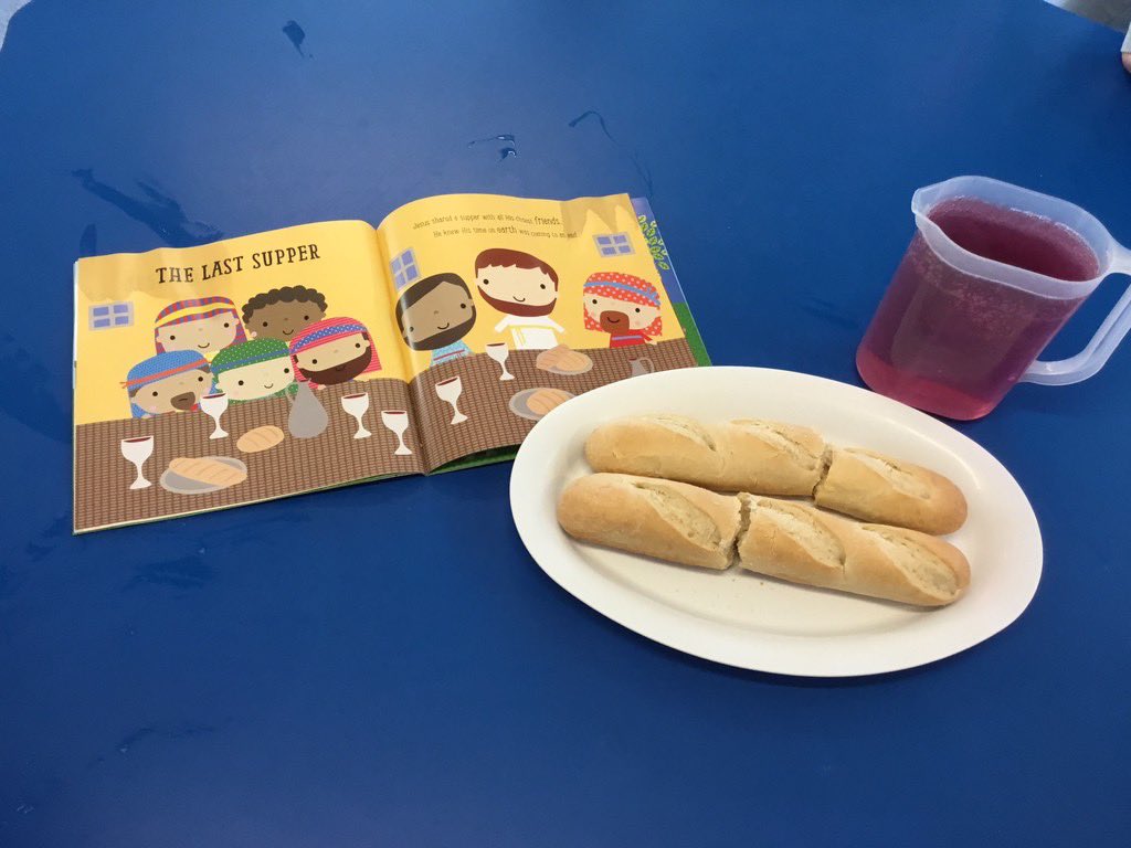 We have had a extremely egg-citing week, learning all about the Easter story, exploring frozen eggs with chicks inside, having tasty snacks of hot cross buns and bread with wine (blackcurrant squash), making Easter bonnets and finishing off the term with an Easter egg hunt 🐰🐣✝️