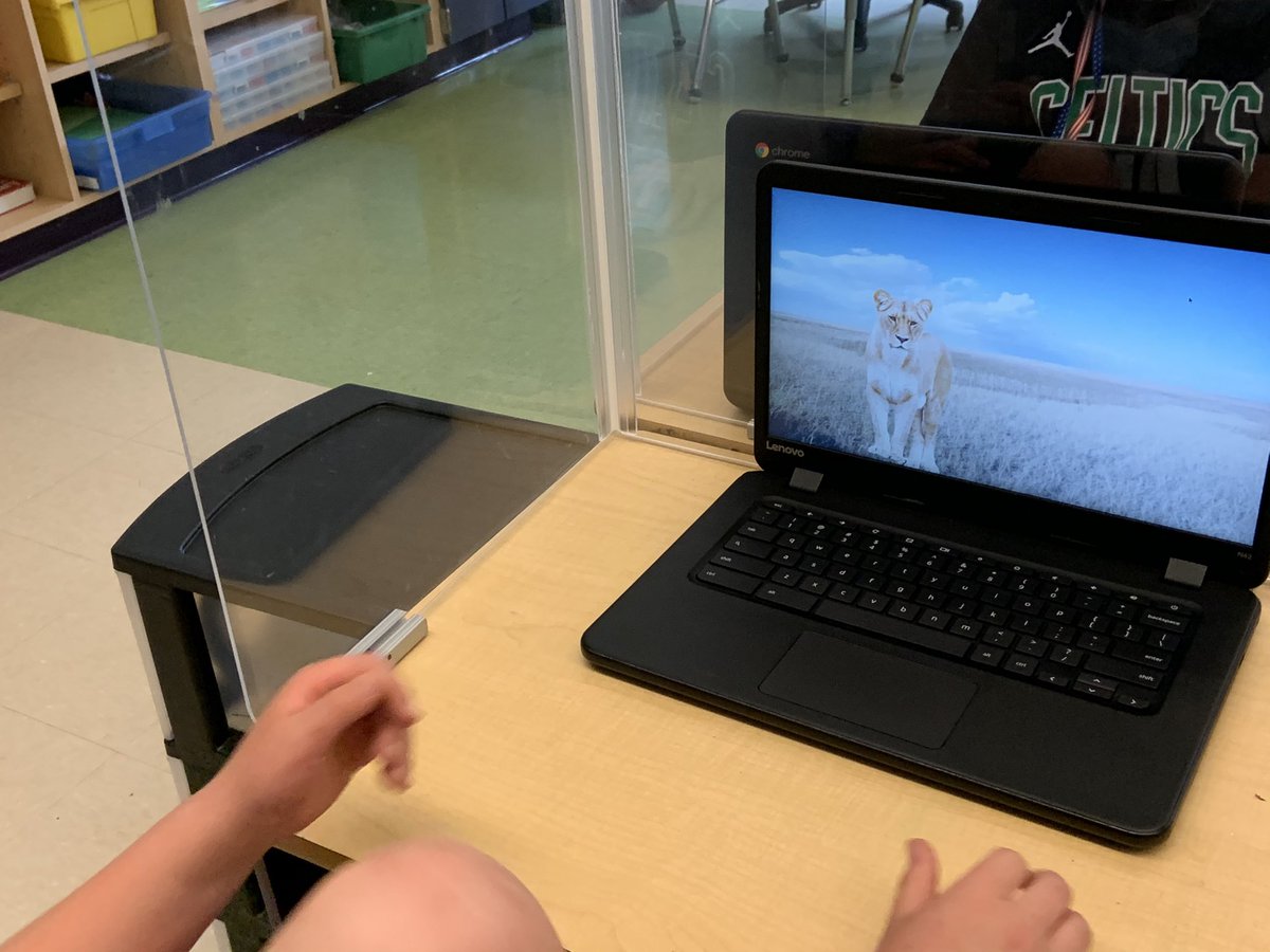 ChartrainTech's tweet photo. More fun with Animated Google Slides with Grade 3 @souleschool. These kids are rock stars! @SalemElemLibs @SSDITDEPT https://t.co/NSZfQkfrYw