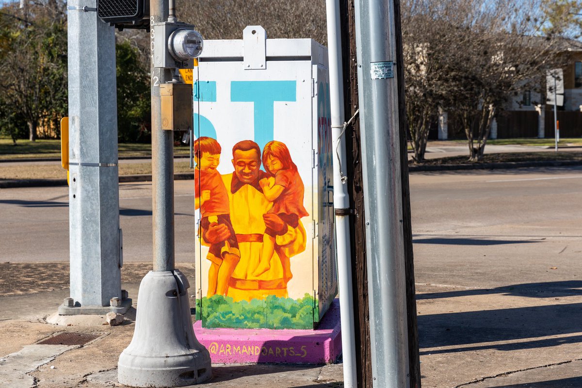 minimurals's tweet photo. #HoustonStrong

🎨 @armandoarts_5 
📍Beechnut @ Chimney Rock Rd, Houston, TX 
🗂 @UPArtStudio1 
📈 District C @EllenCohen1 @AbbieKamin 
📅 2020 
📸 @visibleinlight 

#minimuralshou #minimuralstours #minimurals #upartstudio #civicpride through #civicart #selfguidedtour #houston https://t.co/qMJssaJpyi