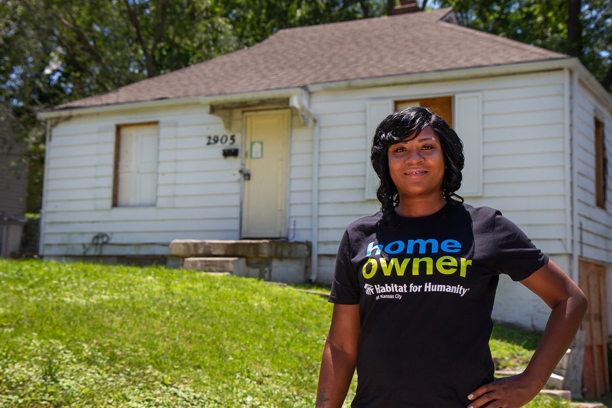 ReStoreKC's tweet photo. Now more than ever, families need the security and stability of a decent home that they can afford. When shopping at ReStore KC you can help families like Laura's, with a financial donation at the register or go online at https://t.co/iaYk7DWvi9 #homeisthekey #restorekc https://t.co/u0KNSXVSeC