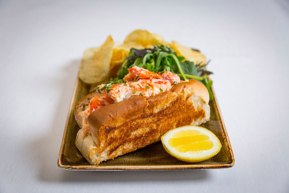NExemplar's tweet photo. Drum roll, please. 🦞
Our Thursday Night specials are almost upon us! Enjoy to-go or join us for mouthwatering Maine lobster sandwiched into a buttered potato roll and paired with sea salt chips &amp; dressed greens. 
  
Plus, don’t forget about half price wine night in-restaurant! https://t.co/viAXuEOF5T