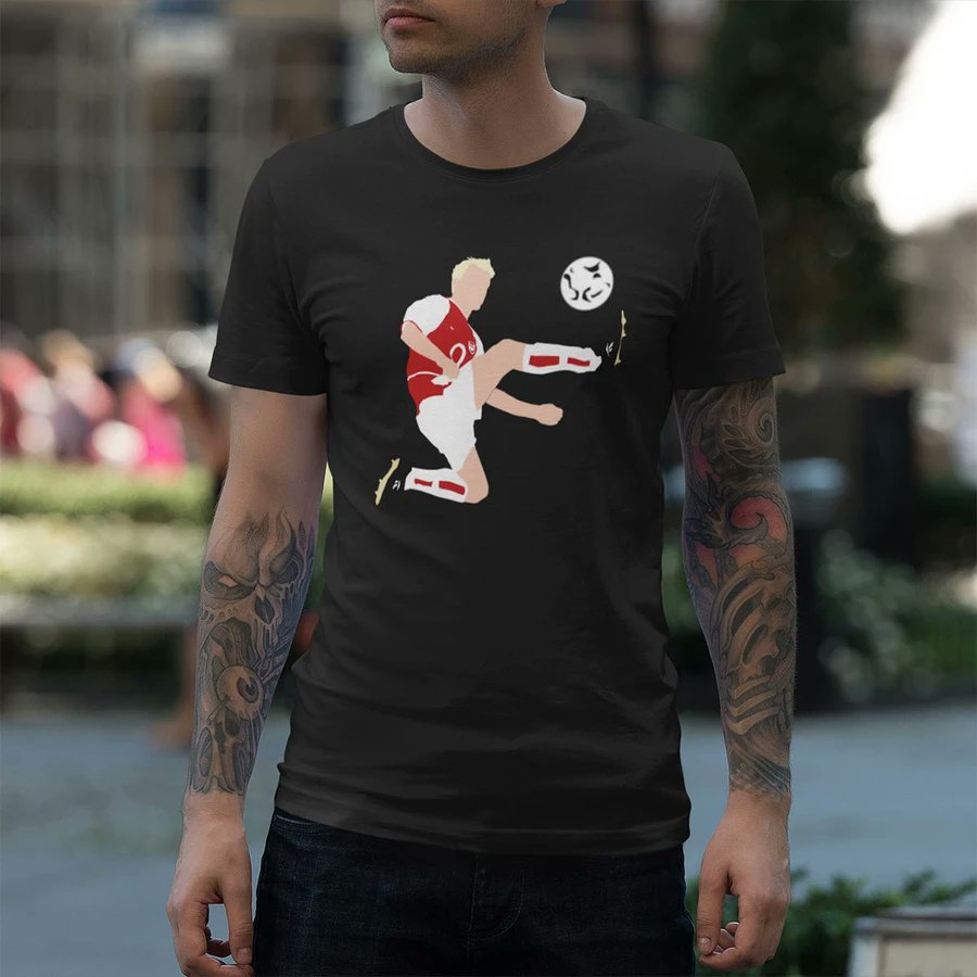kms84designs's tweet photo. Great news guys, the website is now live &amp; mini launch of 10 unique retro football inspired designs can now be bought at: https://t.co/Oe8J5tN4HJ

More designs to follow in the not-too-distant future 👍 

Any retweets would be hugely appreciated folks, thanks. https://t.co/Kf0su3YG0h