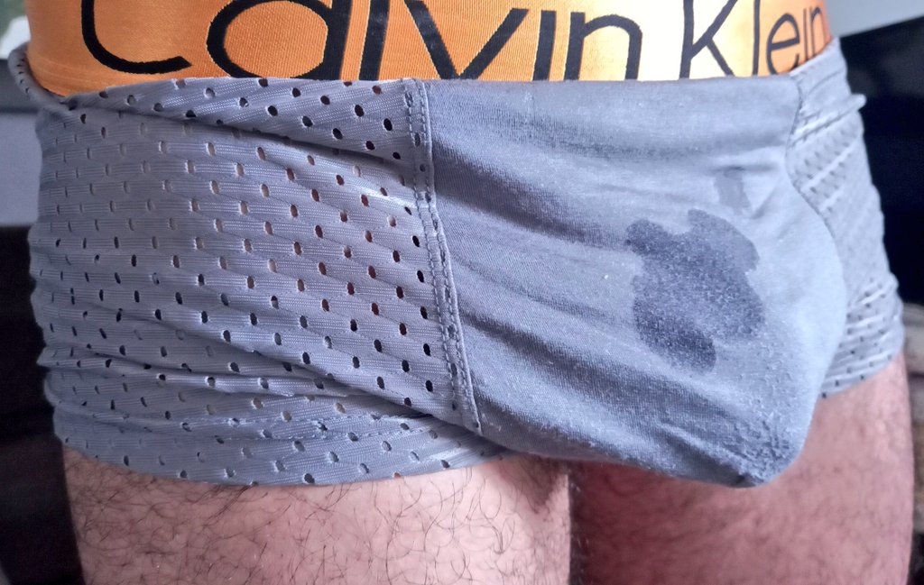 Adt80787555's tweet photo. Acorda , tira o excesso de leite da mamadeira e segue o dia ! 👊🍆💦🔥

#cueca #cuecausada #fetiche #volumenacueca @cuecagozadamg @cuecasusadas @CuecasdaRede @CheiradorCuecas @tesao_por_cueca @UsadasCompro @Cueca_Club https://t.co/YER0VzjeyR