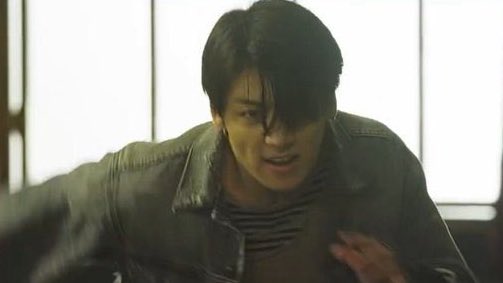 btsarmy2018x's tweet photo. The cinematic parallel between ‘film out’ and ‘fake love’!!! https://t.co/T0ca1KOXoZ