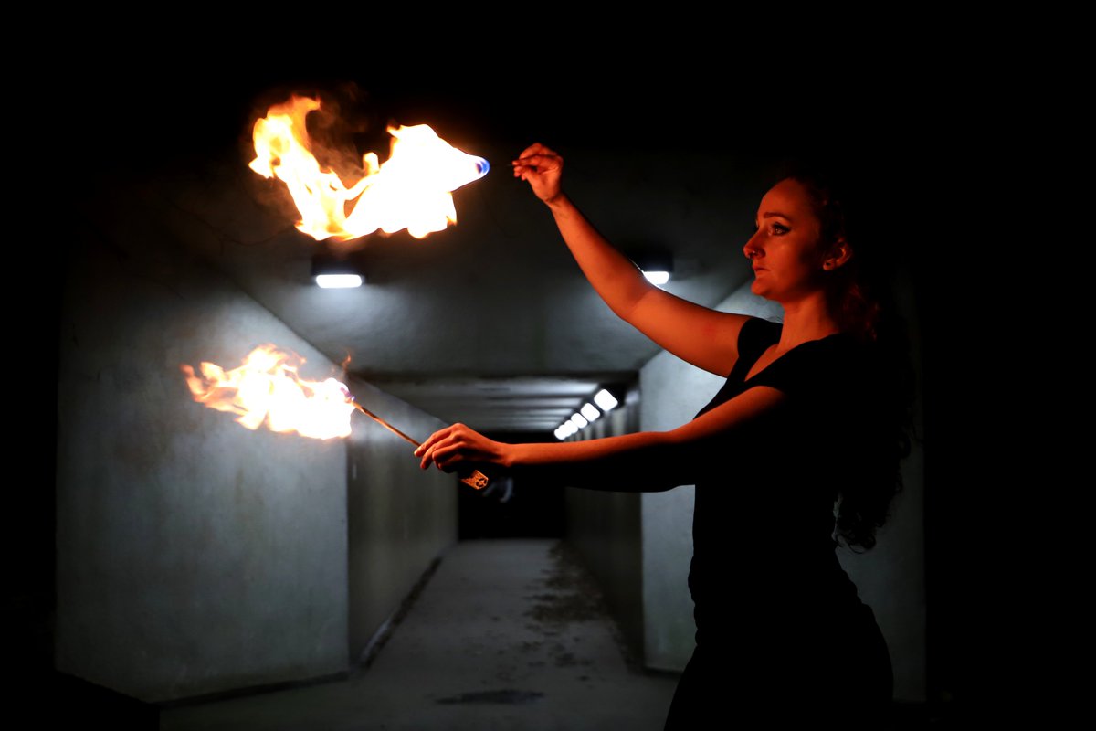 abby_toir's tweet photo. Only a few more months until I can play with fire in front of people again! #fireperformer #sideshowgirl https://t.co/KbqblNCZxM