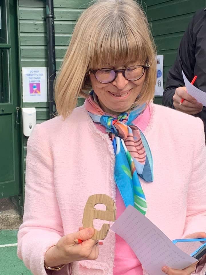 💙 Teacher’s Easter Word Search Competition. They enjoyed their brown-eeee prizes 😂 #AprilFoolsDay 💙