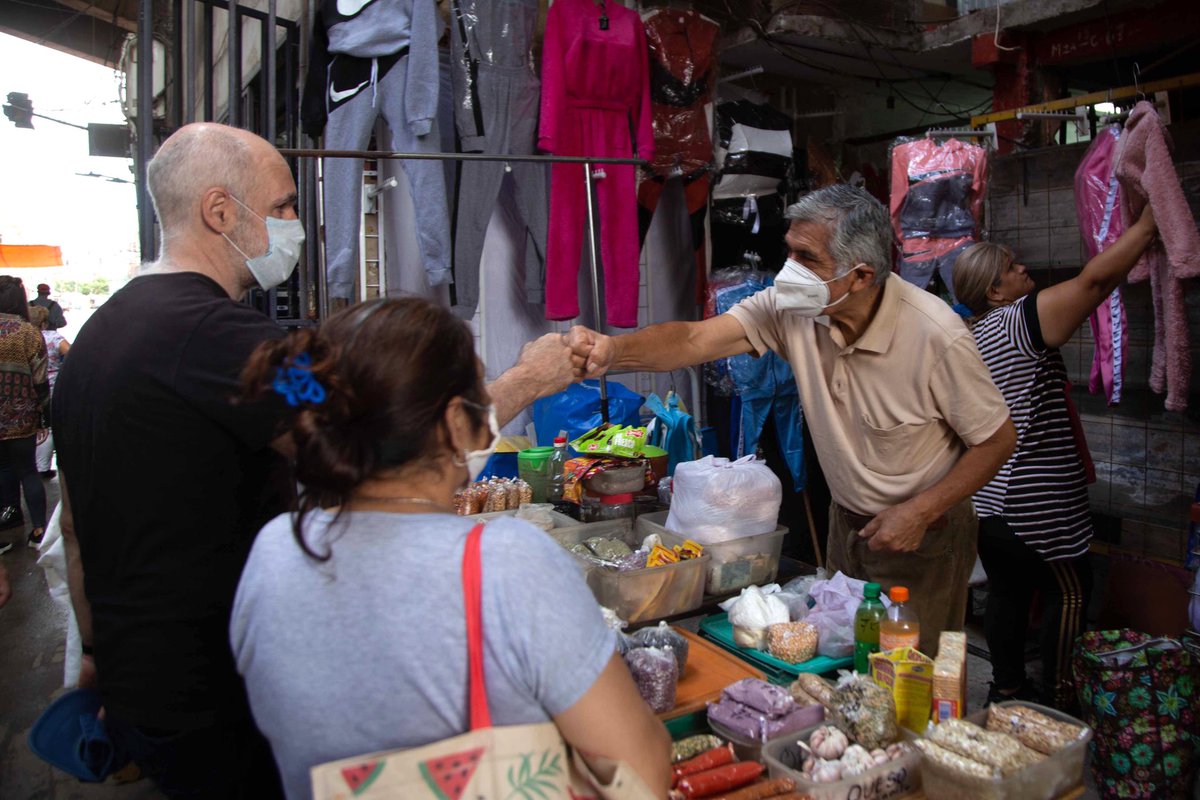 horaciorlarreta's tweet photo. Qué orgullo todo lo que logramos, junto a los vecinos y vecinas, en el Barrio Mugica. Esta mañana con @FelipeMiguelBA, @MariaMigliore y @fernandezdiego estuvimos recorriéndolo y viendo todos los avances que hicimos en este último tiempo. https://t.co/4j7fG43djx