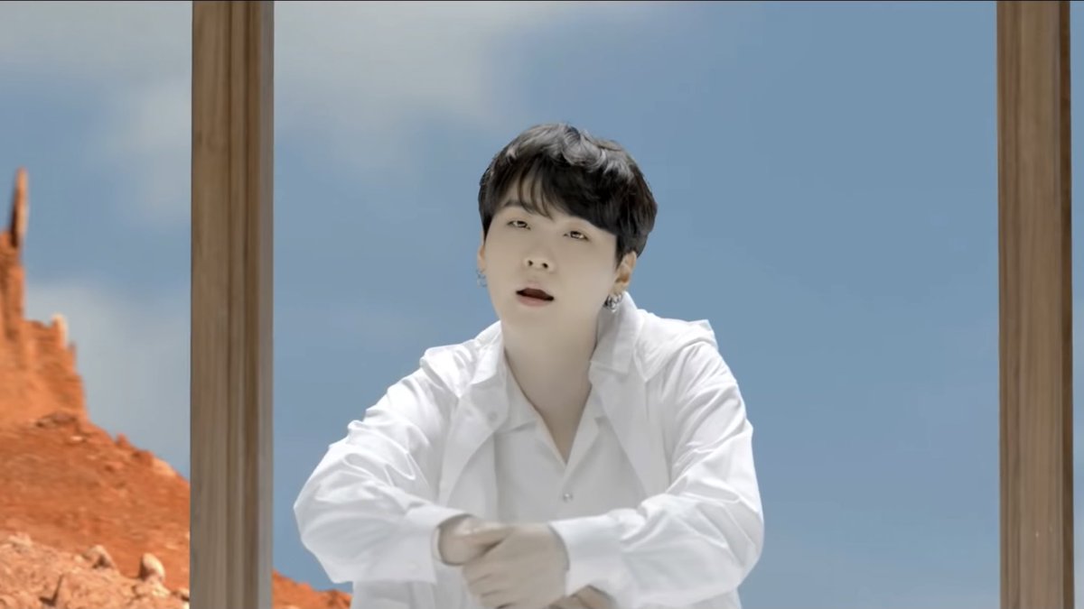 sugatistic's tweet photo. Min Yoongi, you are such an angel https://t.co/JFLkmPMdZ2