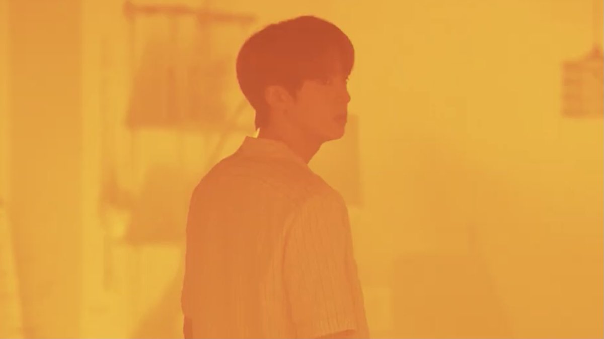 seokjinfile's tweet photo. kim seokjin: film out https://t.co/t2uKt3nA9s