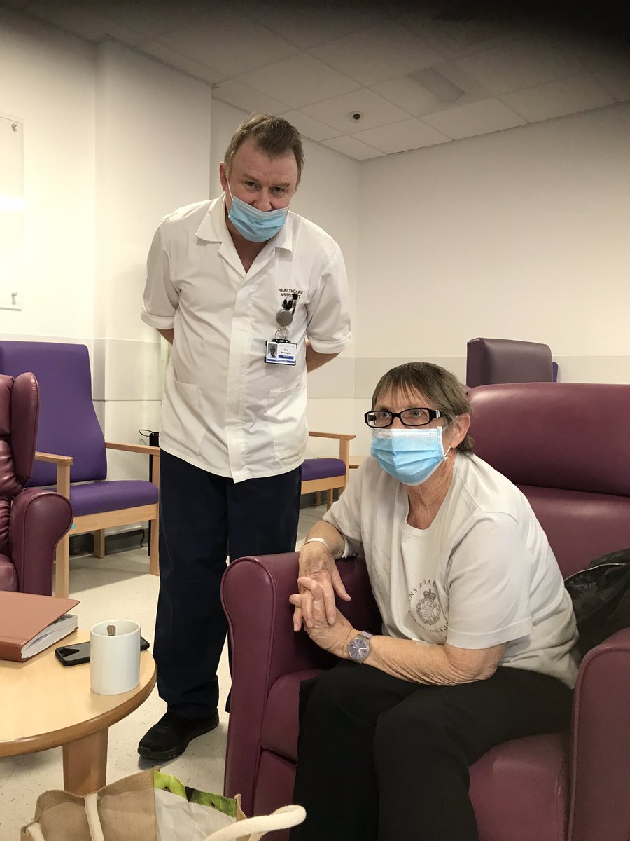 BlackpoolHosp's tweet photo. We have been working hard this week to help patients be #HomeforEaster and Maureen said: “I can’t thank staff enough for the help they have given me this week. I’m really looking forward to being at home and enjoying the holiday weekend.” https://t.co/XYYVetefRx