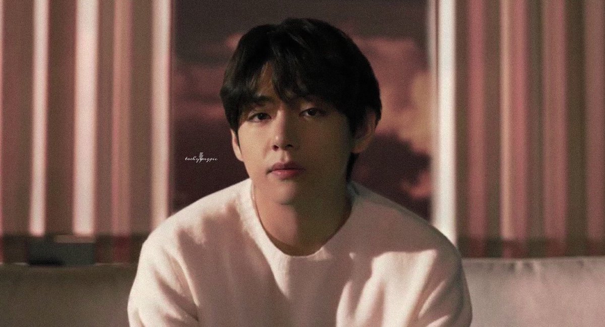 kimtaevuck's tweet photo. taehyungpic: RT @taehyungpic: 🐻🐯 #FilmOutbyBTS #V https://t.co/JmLZxF0kJX