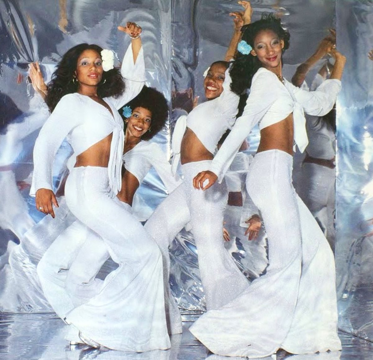 One 'Funky Family' on #ThrowbackThursday! ✨