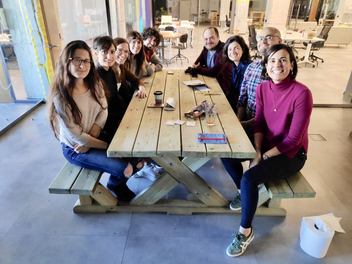 MorillaBeatriz's tweet photo. Hoy Hace 2 años empecé mi aventura en @EmpiezaxEducar . Gracias a los que confiasteis en mi para llegar hasta aquí y gracias a todos mis compañeros, Alumni y fellows por todo lo que me enseñáis a diario. Seguimos a tope porque #CadaEstudianteCuenta https://t.co/495tJBP6Sz