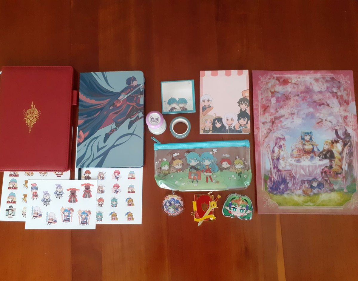 The Fire Emblem planner from @fehplanner arrived today! Everything looks perfect and the illustrations are super pretty 💖 I can't wait to use it!