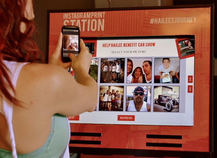 keshot's tweet photo. As in-person events are happening again, touchless ways for guests to engage will continue to be a trend. With our virtual photo booth, you can easily take pictures from any device and upload them directly to a social wall like this one. https://t.co/fr7j4HjERR