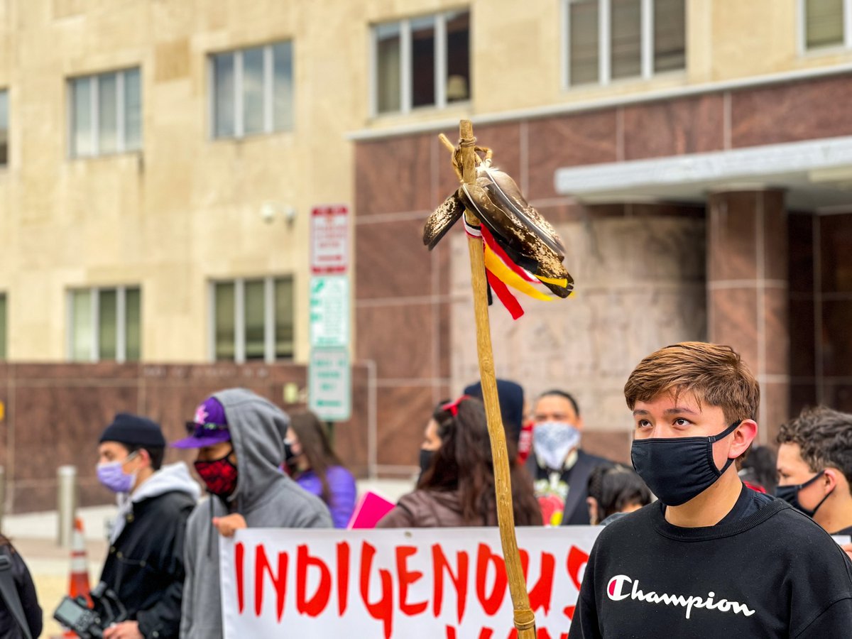 Lakota youth from Standing Rock Sioux Tribe and Cheyenne River Sioux Tribe at US Army Corps of Engineers headquarters in #DC to tell President Joe Biden to #ShutDownDAPL. #StopLine3 @SRYouthCouncil #NoDAPL #LandBack @joebiden @POTUS @WhiteHouse