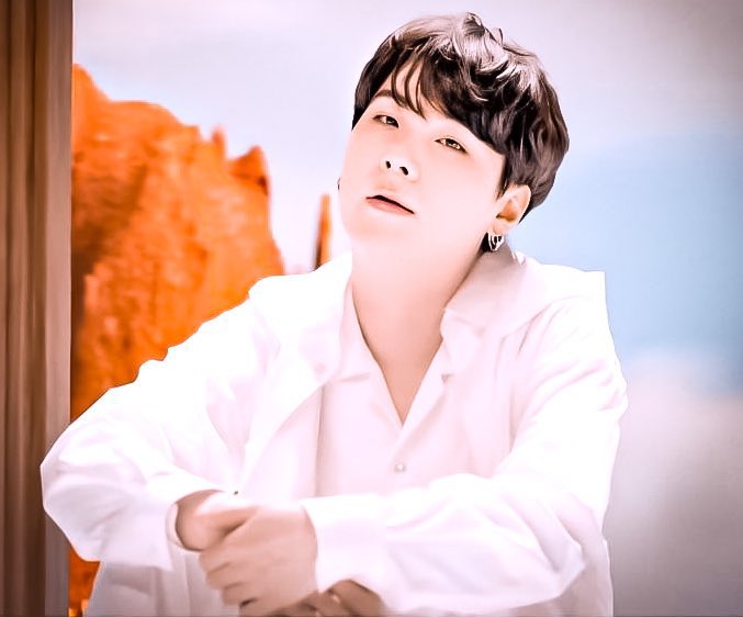 btsarmymom73's tweet photo. What a beautiful heartbreaking song! Film Out is perfection.@BTS_twt. And Yoongi took my breath away! https://t.co/yqYj4YHsGA