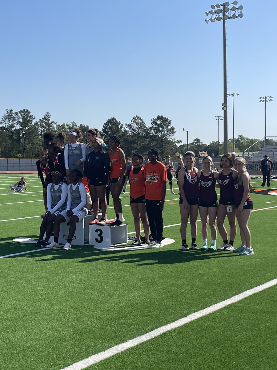 Congratulations to the girls 4x100M relay for finishing 4th at the district meet and qualifying for area! #getitgirl