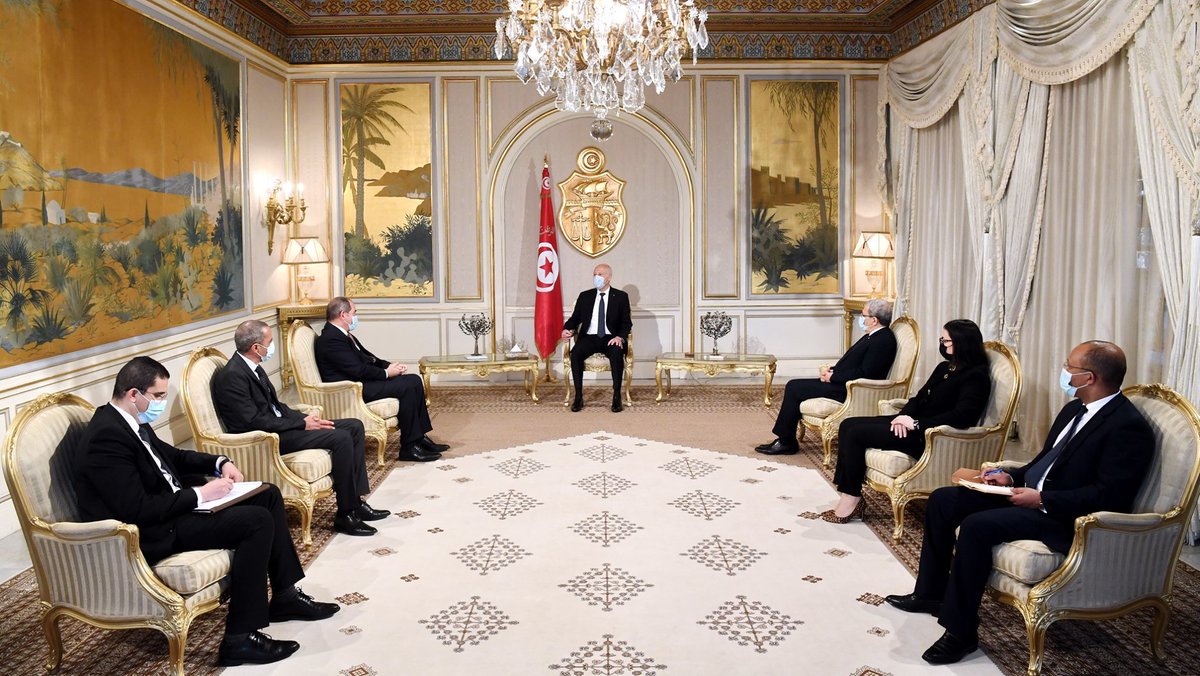 TnPresidency's tweet photo. رئيس الجمهورية #قيس_سعيد يستقبل وزير الشّؤون الخارجيّة الجزائريّ صبري بوقادوم الّذي جاء محمّلا برسالة شفويّة من فخامة الرئيس الجزائريّ عبد المجيد تبّون. #TnPR https://t.co/1LOfm4aQ11