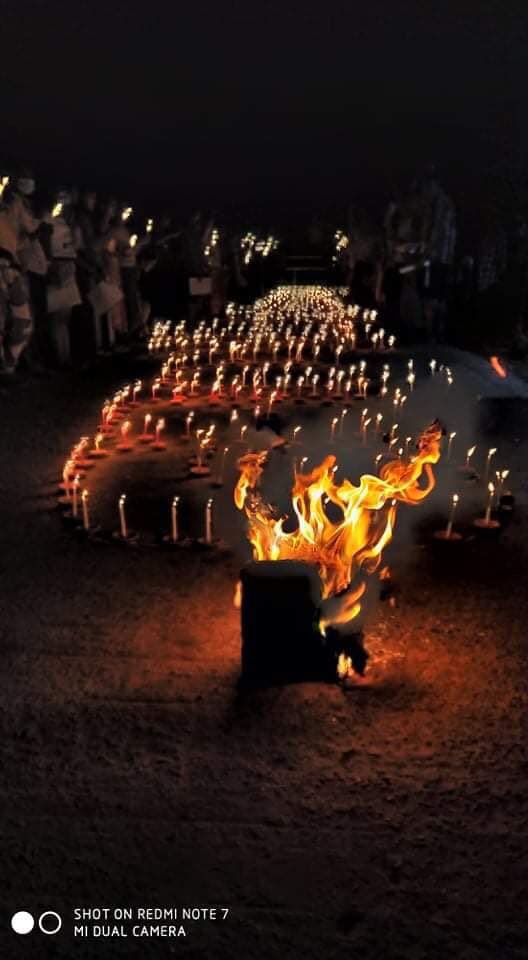 KhantSw's tweet photo. In #Banbwe, #Naungcho Tsp,Apr 1 Night Strike.
Civilians burned the 2008 constitution and also
prayed for the fallen martyrs in the spring revolution.
SUPPORT FEDERAL ARMY
#Apr1Coup
#Burn2008
#WhatsHappeningInMyanmar
@clarissaward,@CNN https://t.co/oMwe4AGUB0