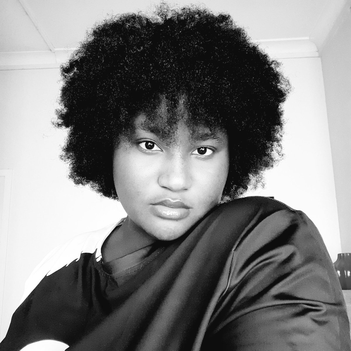 Zanelepatsa1's tweet photo. Black & White
April fools || Anele || #JamesonAprilFools
#RetrenchPeterNdoro https://t.co/Os3Z25rq7t
