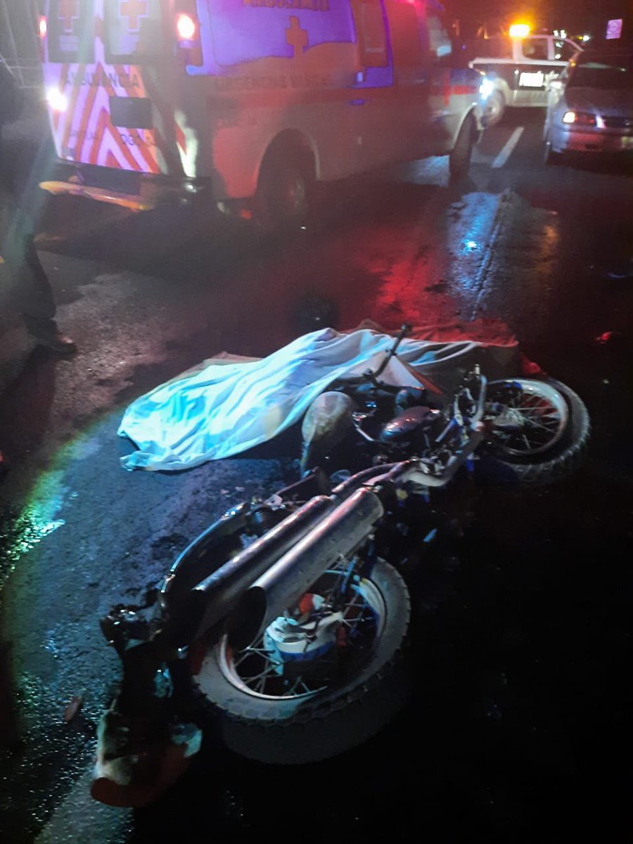 pilaraguilarm's tweet photo. Joel Serrano Ceniceros,  de 20 años de edad, estudiante de la carrera de ingeniería química, vecino del poblado 22 de  Mayo, en el municipio de Canatlan Dgo.,, es el motociclista fallecido y calcinado. https://t.co/dzGm2qGfSW