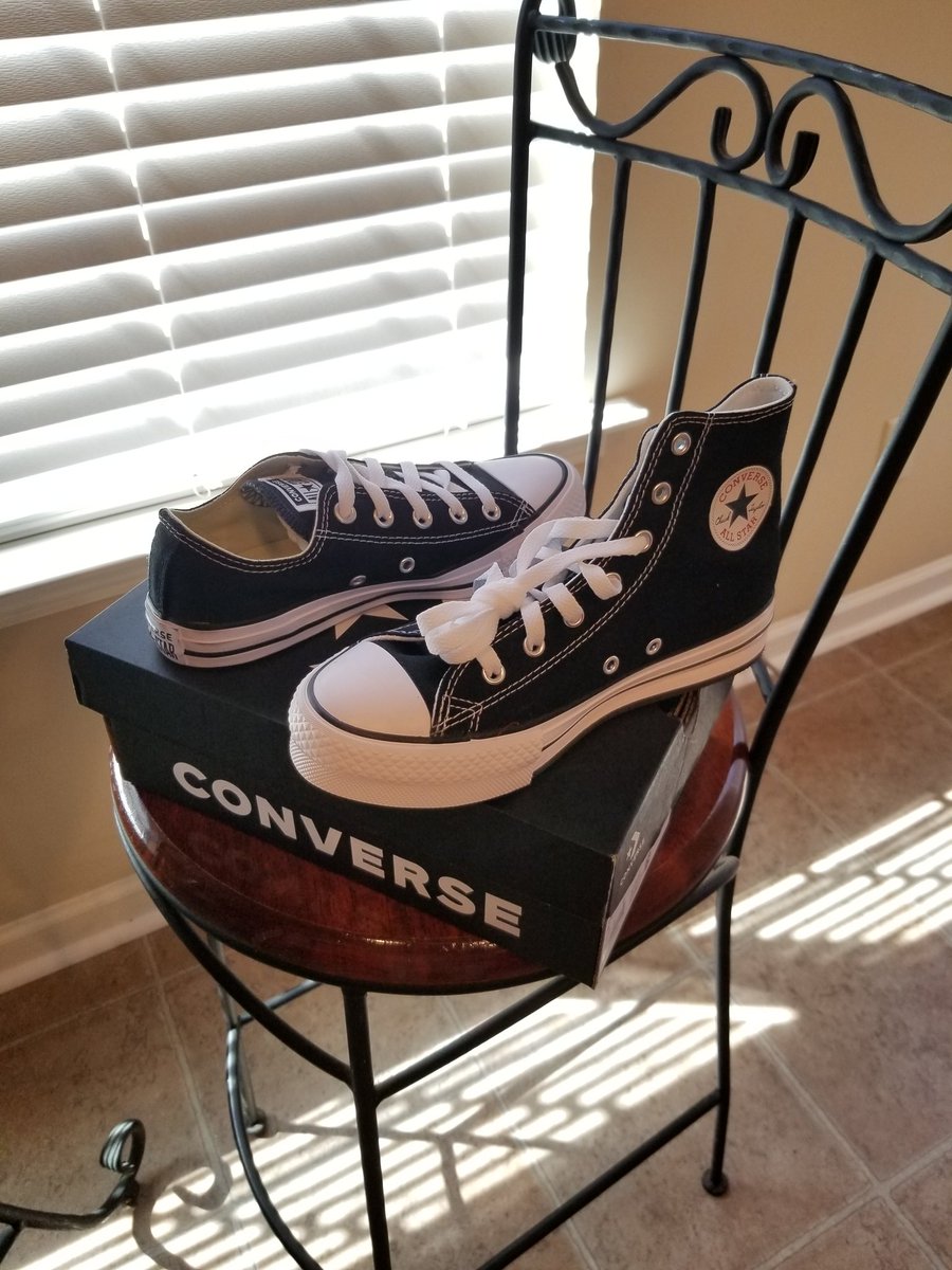 amandabgranger's tweet photo. Really @footlocker? This is what you send my daughter? https://t.co/ncbuRnl08q