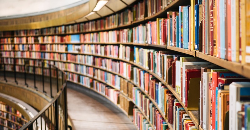 Literacy_Trust's tweet photo. Do you have students aged 10 to 14 who love reading and enjoy sharing their knowledge with friends?

Then the National Reading Champions Quiz is for you! Sign up now to take part and give your students the chance to compete at a national level! #NRCQuiz2021