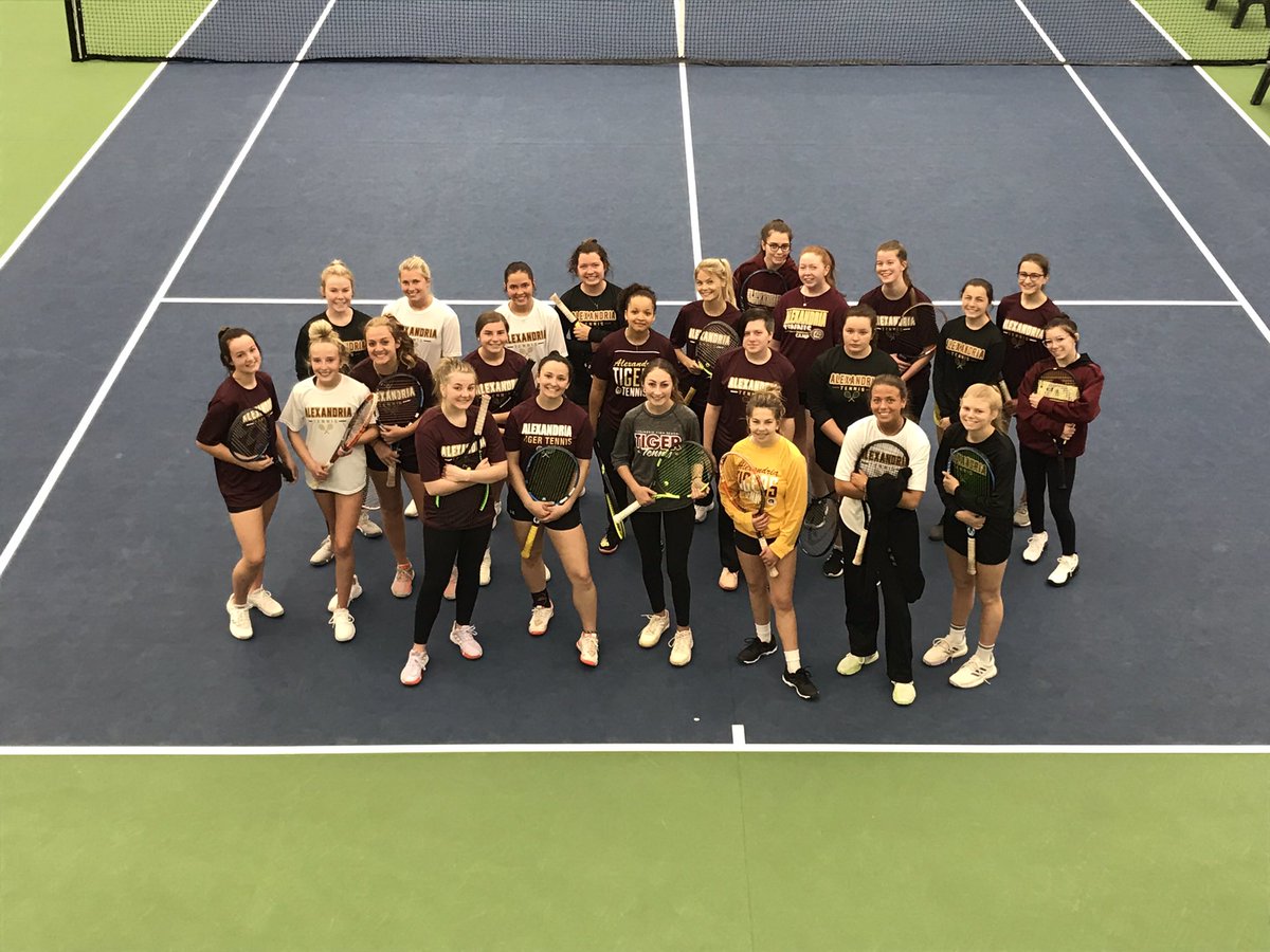 This is a wonderful group of young ladies to spend the morning with on a snowy and cold spring break day.   Thank you to <a href="/CommunitySWC/">communityswc</a> for letting us use your new facility for a spring break treat for the ladies.