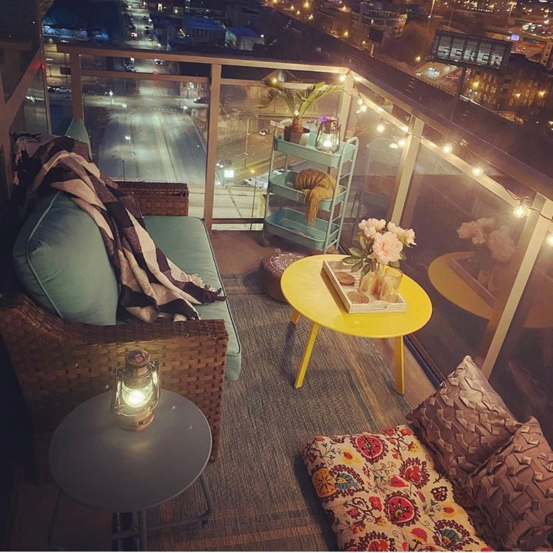 K2Apartments's tweet photo. Balcony season is on the horizon! Here's some fun inspiration from a very style savvy K2 Resident. https://t.co/rjwIykwGij