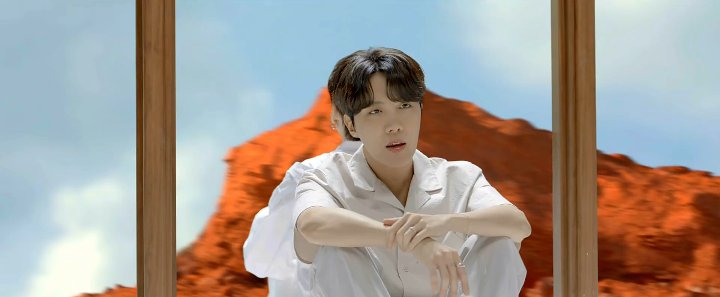 EdenFae's tweet photo. HYUNG LINE VISUALS💜✨#FilmOutbyBTS https://t.co/0GrCKbCAbd