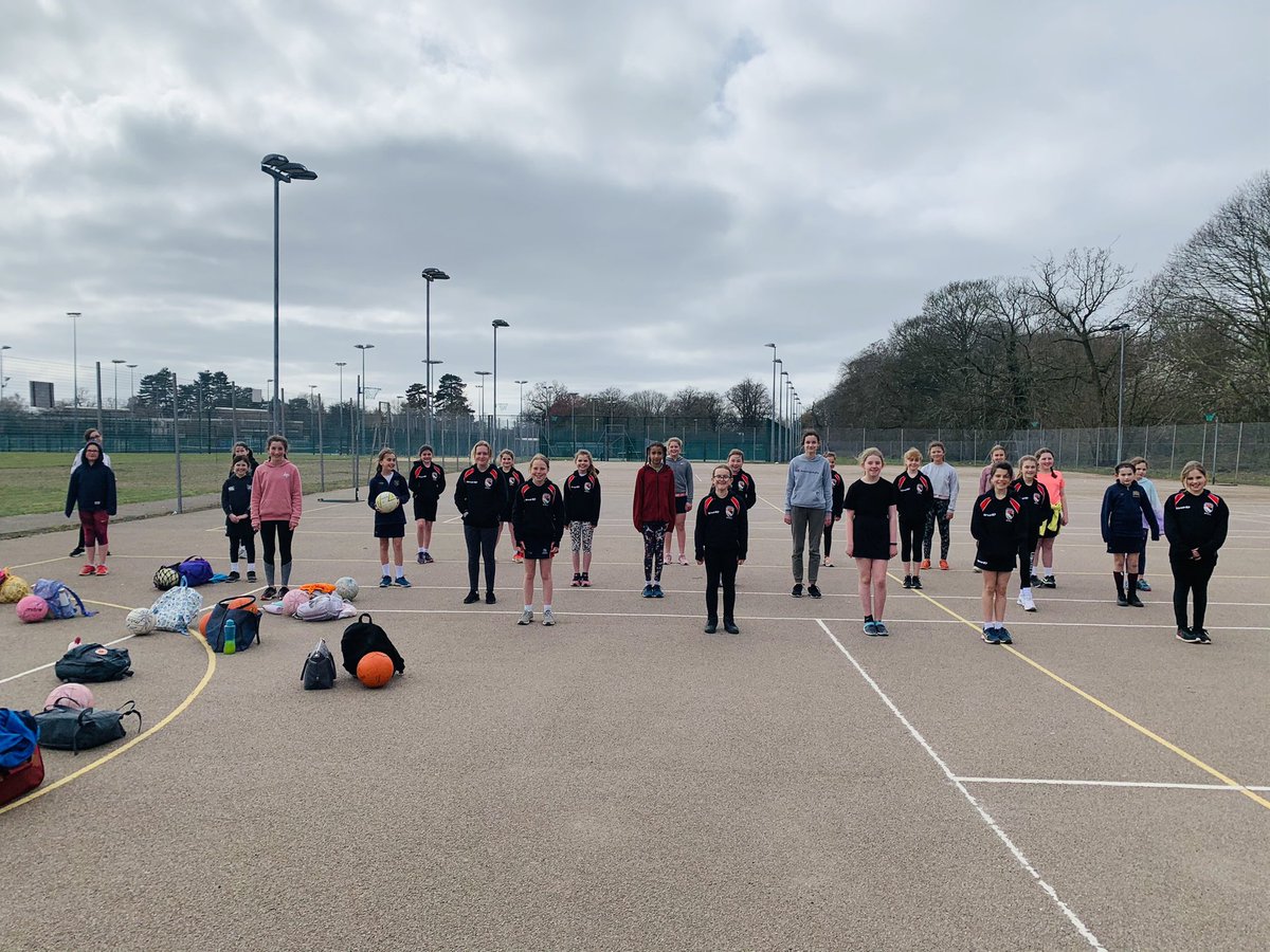 Gemmaash10's tweet photo. Phew 😅

That’s a wrap on a fab 2 day @SaracensMavs Junior Netball Camp! 

Lots of laughs and learning 🤩

Big thanks to my helpers @ElizaBarclay_ @AmeliaCropley @aliceshawww @BligeSheela 

We LOVE netball and it feels so good to be back ❤️🖤

#BeAMaverick https://t.co/IDnw06Q7nc
