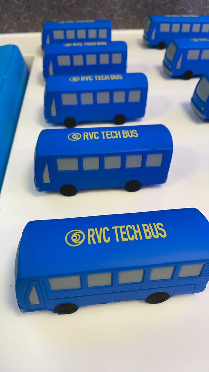 LearnCodeRobots's tweet image. #RVCTechBus Tours for RVC employees today!