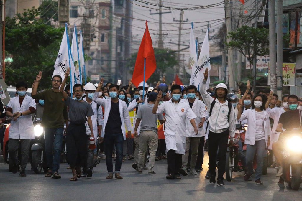 Powerful dawn strike by the medical family of Mandalay. They also demonstrated the end of the 2008 constitution by burning the books.
SUPPORT FEDERAL ARMY 
#forceavote 
#MilkTeaAlliance 
#WhatsHappeningInMyanmar 
#Apr1Coup
