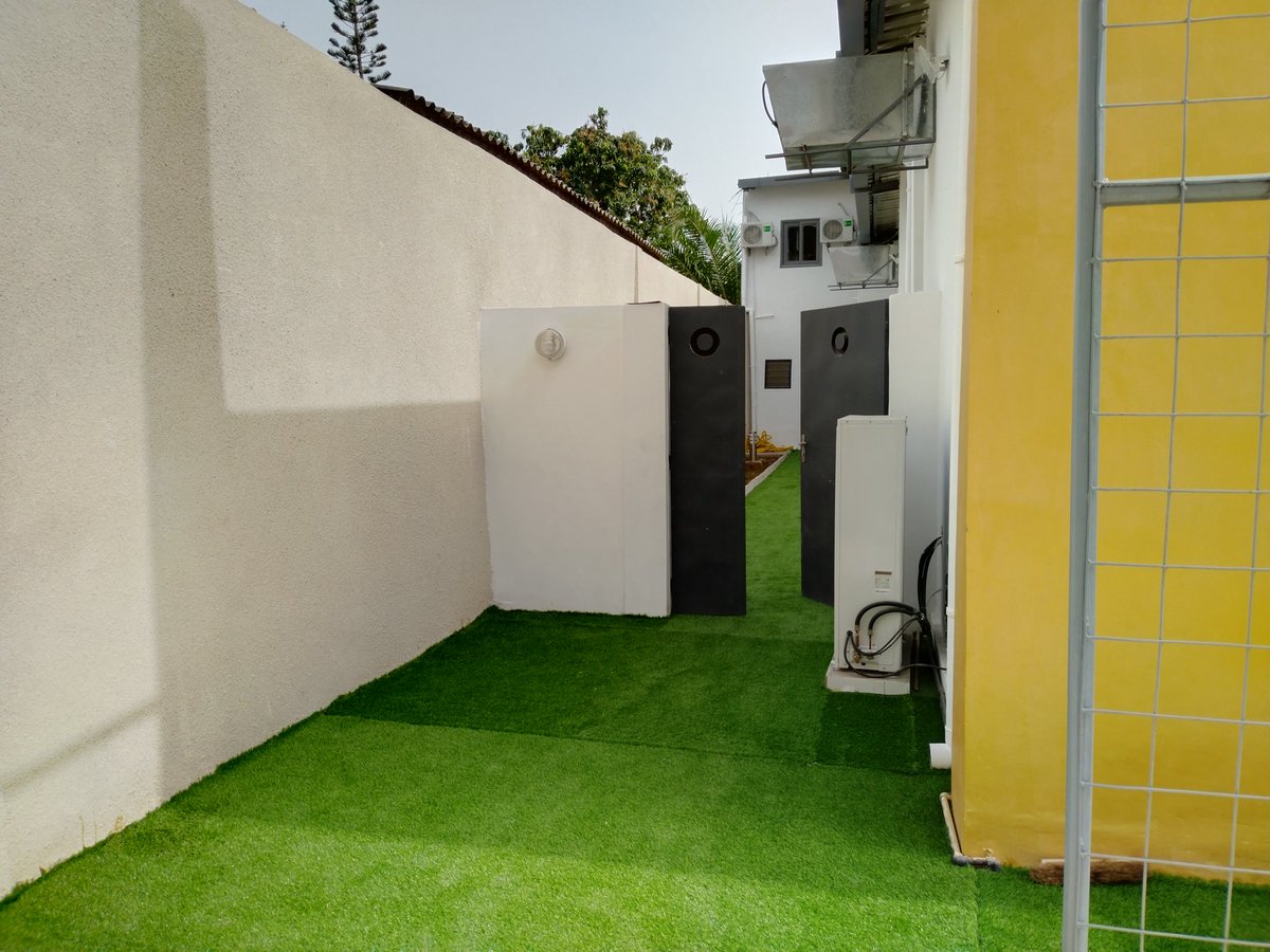 OngUnivers's tweet photo. Le restaurant Happy Universe S'offrir un plaisir en famille ou après le sport est bien possible. Les mets inter-continentaux à votre portés pour vous permettre de vivre au Bénin comme chez vous et locaux de faire un voyage  gastronomique
Restez connecter pour la date d'ouverture https://t.co/WYUdQL4jvg