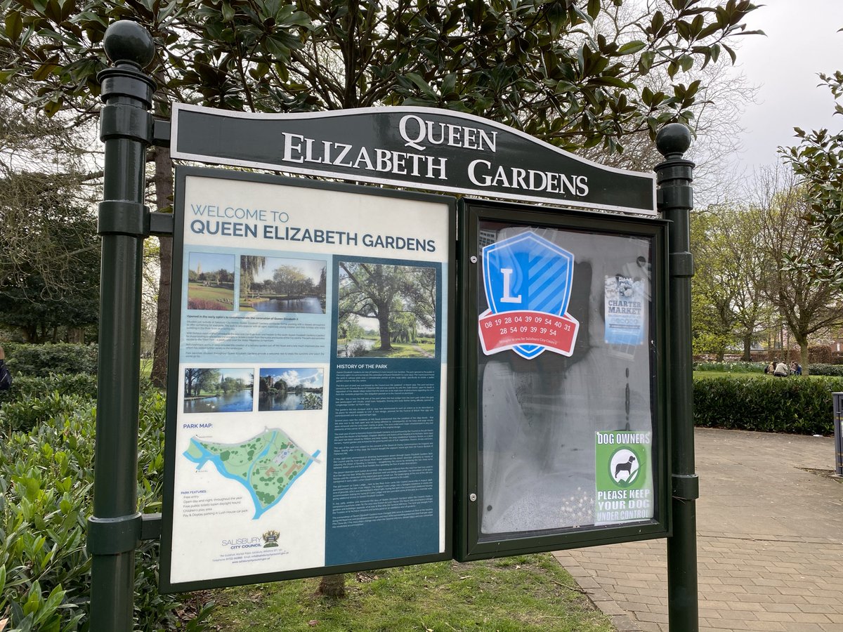ExperienceSalis's tweet photo. Looking for something to do with the kids this #EasterWeekend? Take on #Salisbury's St George's Day Treasure Hunt 🛡️🐉 Hunt the city centre for the clues to find St George's lost treasure! Download your flyer here: https://t.co/xJ9aM8nFkH 😃 #ExperienceSalisbury https://t.co/zgEn7X3f8q