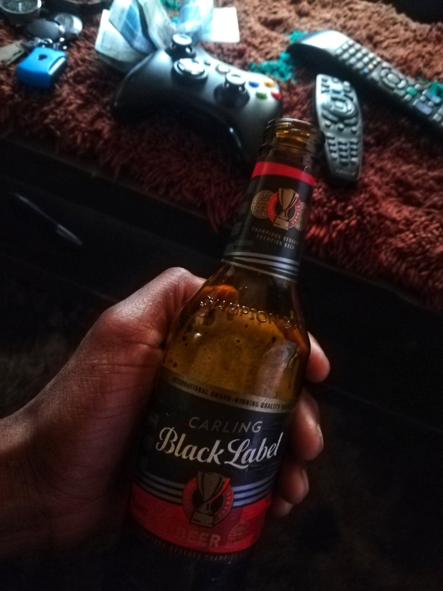 KgotlaA's tweet photo. This Easter, we are staying indoors, we are staying safe!
Know your place champ! 
#Staychampion
@blacklabelsa https://t.co/iwDkMe3wgQ