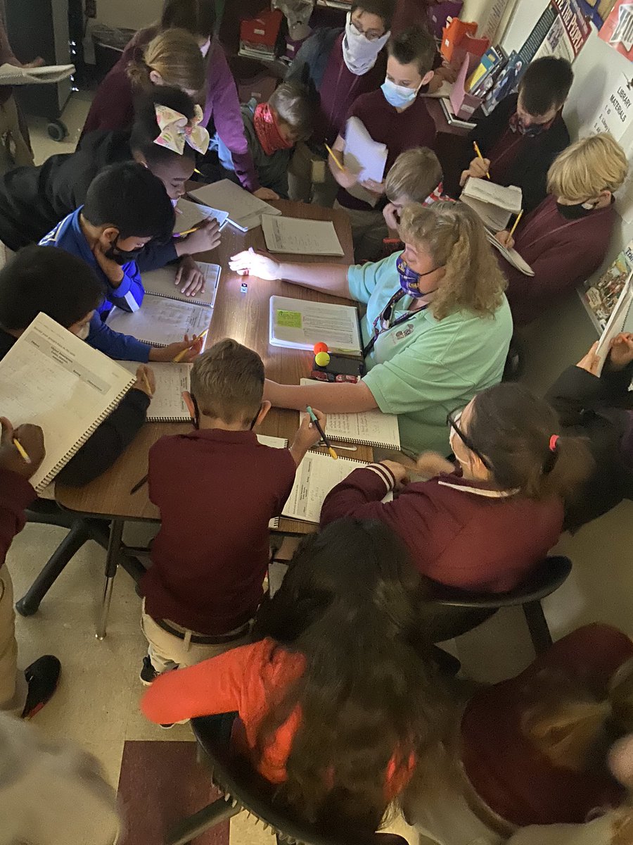 ScienceTeach83's tweet photo. Kids are born curious and as science teachers we get the opportunity to tap into that curiosity.
Mrs. Lee’s young scientists are amazed by how light reflects on different objects. 💡 🔦
#PhDScience #CentralScience https://t.co/tbcZUTG1mC