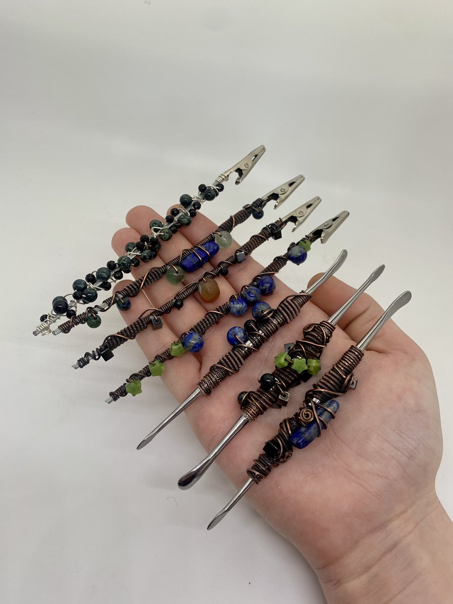 HGroundWire's tweet photo. roach clips &amp; dab tools will be restocked tomorrow! Which one is your favorite? https://t.co/55odArQ1RV